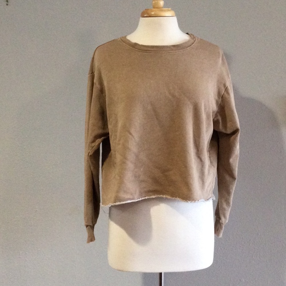 OOTD Style Raw Hem Long Sleeve Acid Wash Tan Lightweight Sweatshirt Size Small